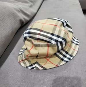 Burberry vintage check cotton bucket hat